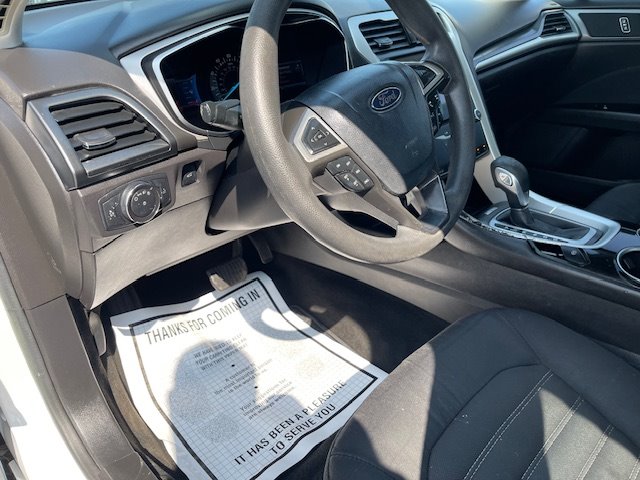 2014 Ford Fusion SE photo 11