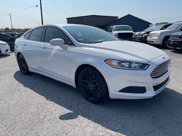 2014 Ford Fusion SE photo 3