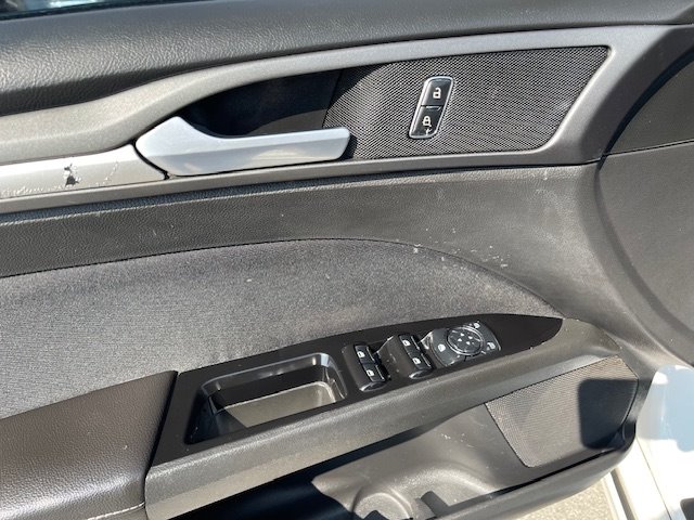 2014 Ford Fusion SE photo 9