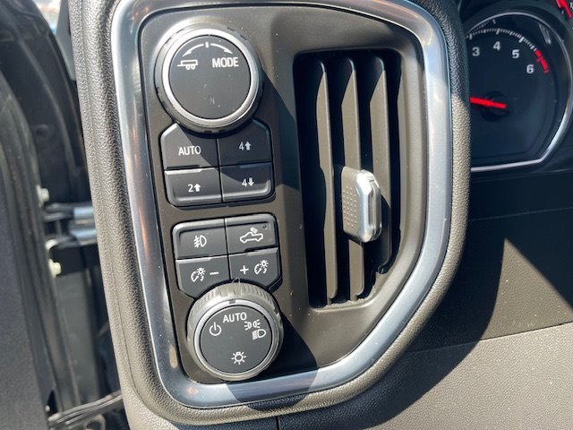 2021 Chevrolet Silverado 1500 RST photo 14