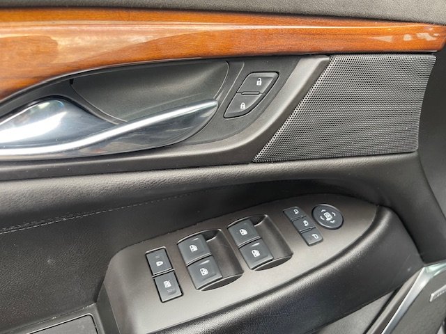 2016 Cadillac Escalade Luxury photo 9