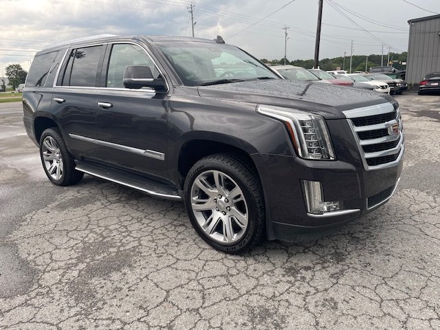 2016 Cadillac Escalade Luxury photo 3