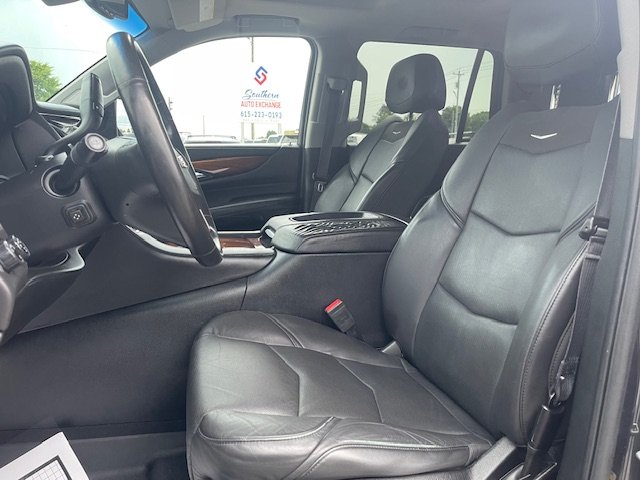 2016 Cadillac Escalade Luxury photo 11