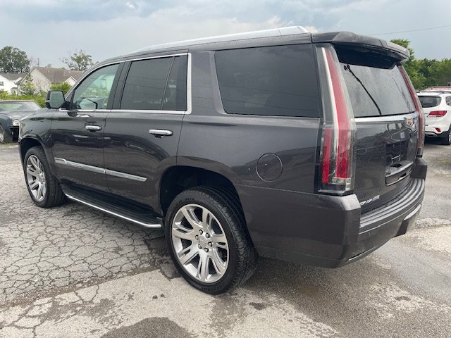 2016 Cadillac Escalade Luxury photo 7