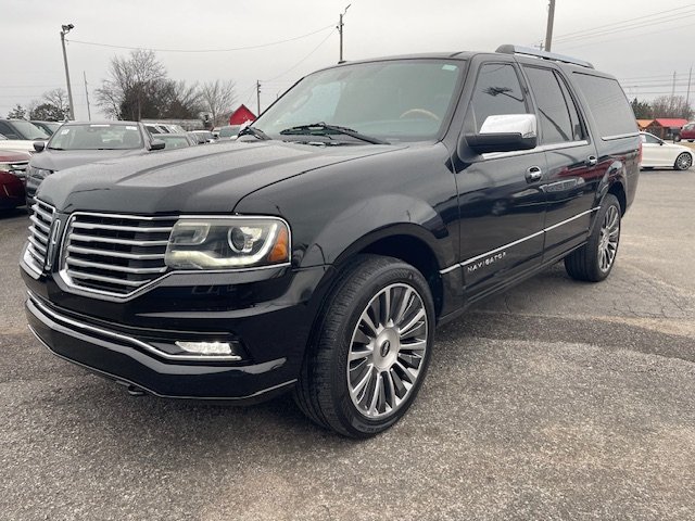 2015 Lincoln Navigator Base's photo