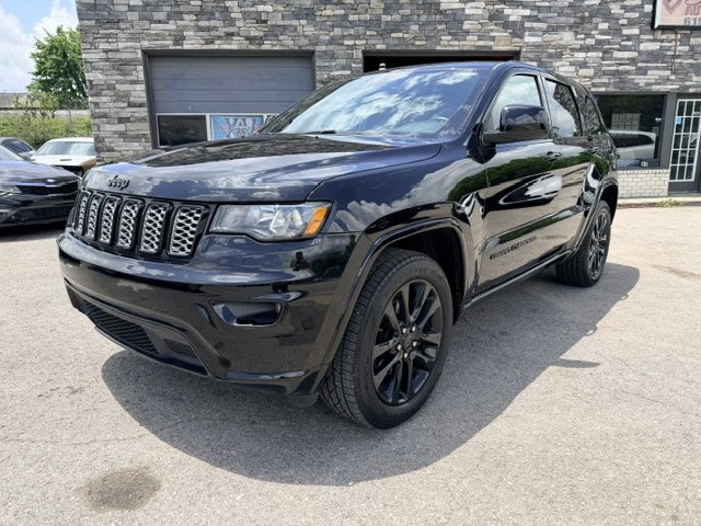 2018 Jeep Grand Cherokee Altitude 4WD's photo